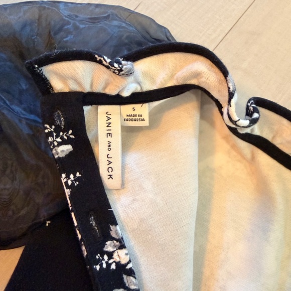 Janie and Jack Floral Puff Sleeve Kids Dress - Picture 8 of 9